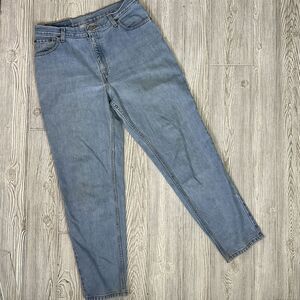 Levi's 550 Relaxed Fit Tapered Leg Medium Wash Street Jean Women's 14
